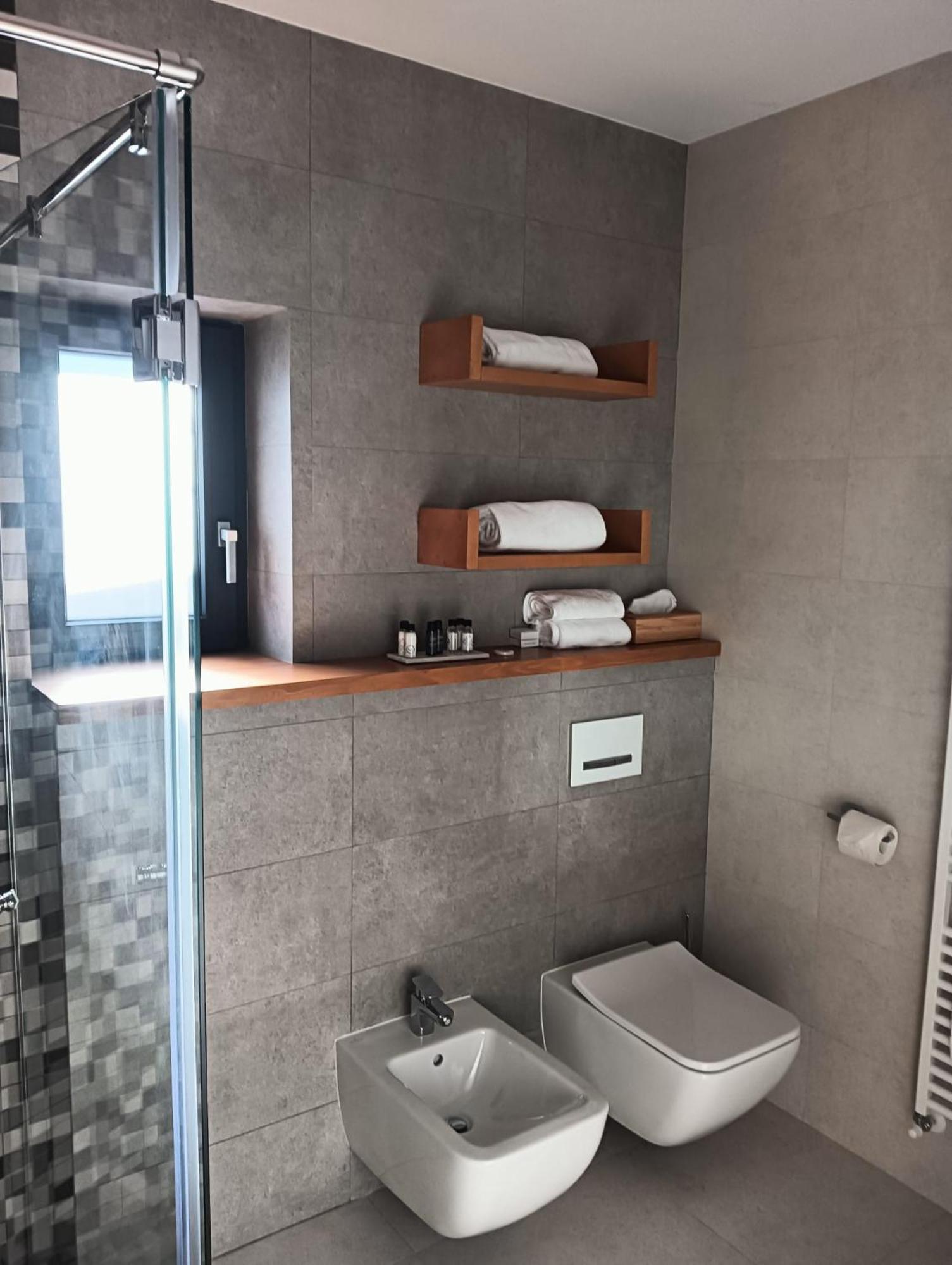 Anais Chalet 큼홀룸그몰도베네스크 외부 사진